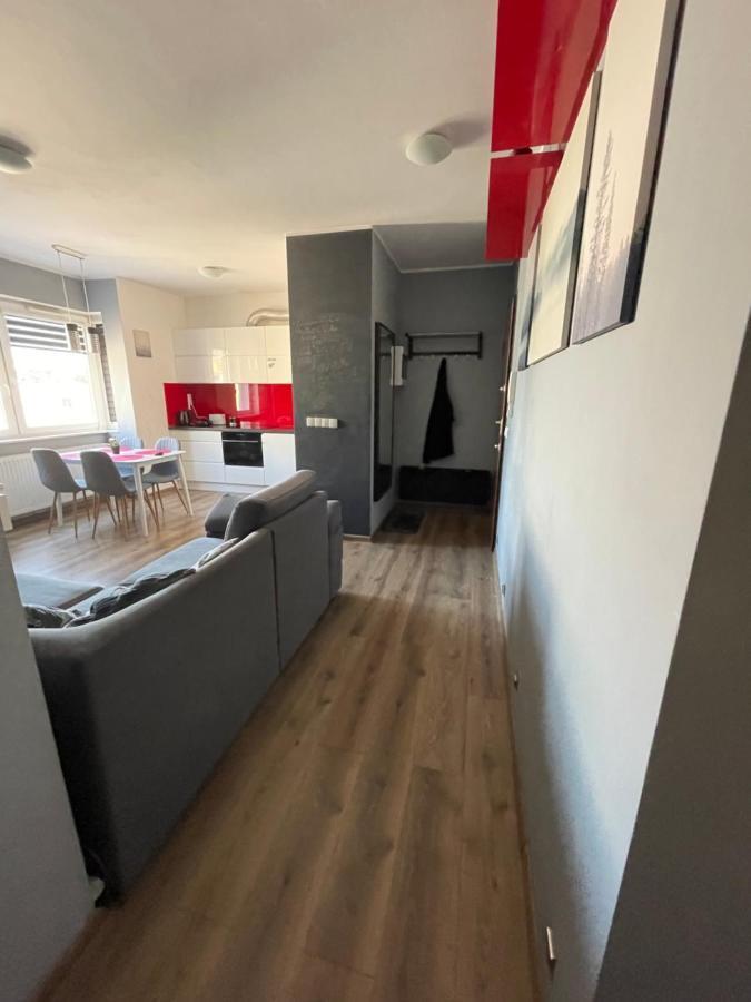 Gdynia Apartament 42 M Z Miejscem W Garazu Z Winda Blisko Centrum I Morza Exterior photo