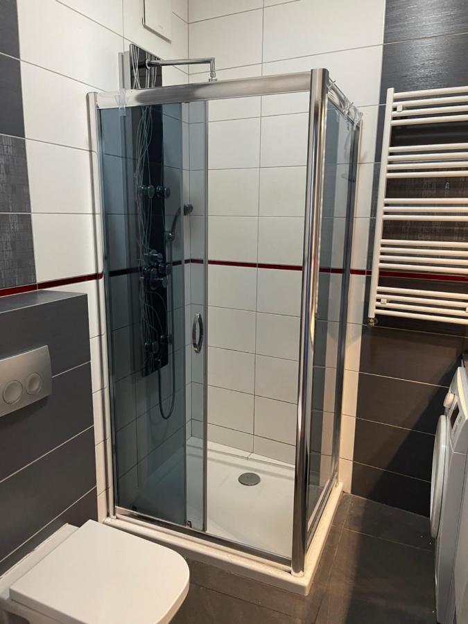 Gdynia Apartament 42 M Z Miejscem W Garazu Z Winda Blisko Centrum I Morza Exterior photo